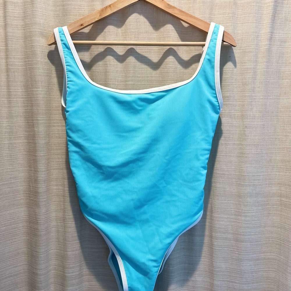 LainSnow Turquoise Swimwear